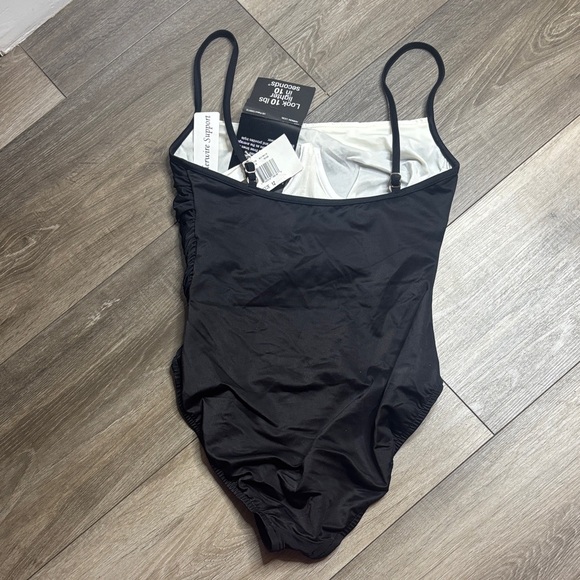 MIRACLESUIT DD-Cup Kara One Piece Colorblock Swimsuit - Picture 13 of 15